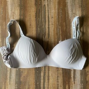 T-Shirt Lightly Lined Wireless Victoria Secret Bra